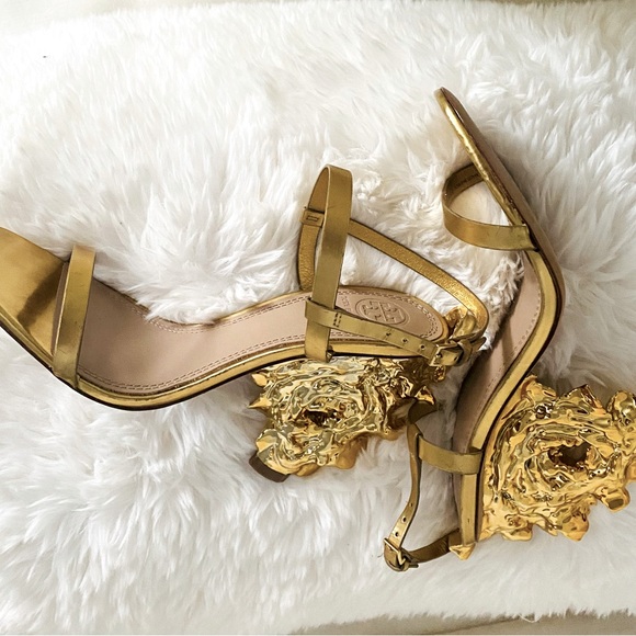 🌺 RARE TORY BURCH GOLD SANDALS 🌺 - Picture 3 of 16